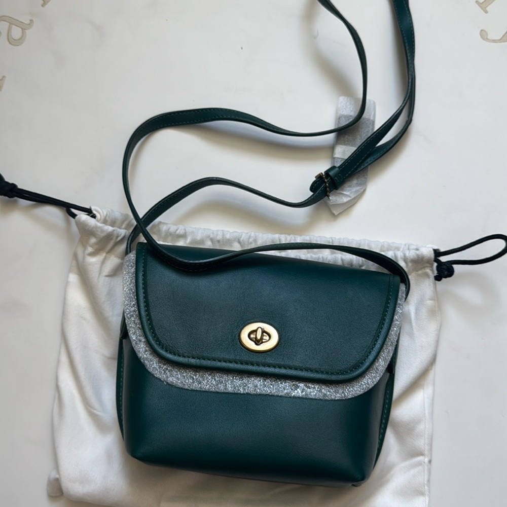NWT Coach Turnlock Pouch